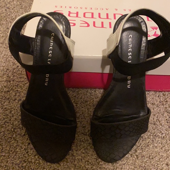 Sandals - Picture 2 of 6